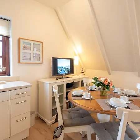 Haus Mittelstr Whg 3 Og Links *